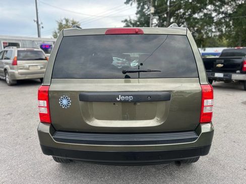 Used 2015 Jeep Patriot Sport image 6