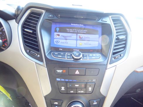 Used 2014 Hyundai Santa Fe Sport FWD image 12