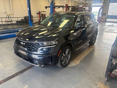 Used 2023 Kia Sorento SX Prestige AWD/4WD image 2
