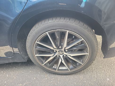 Used 2021 Toyota Camry SE image 4