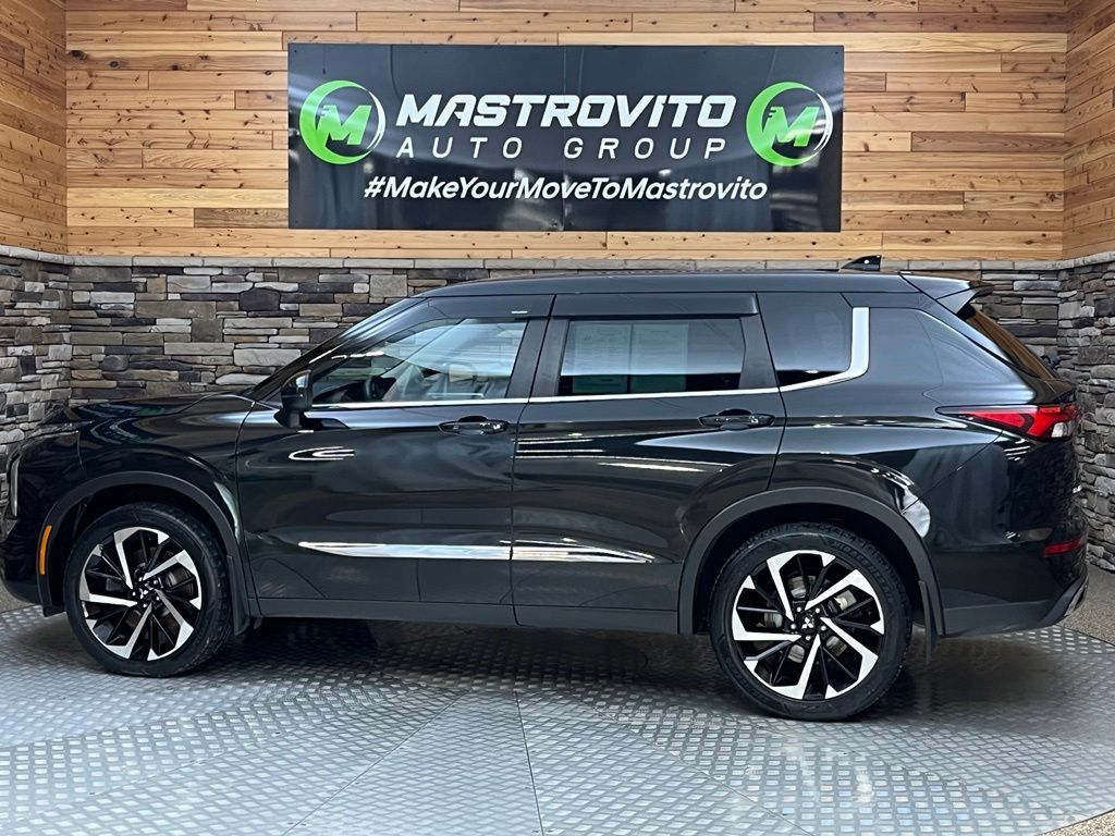 Used 2022 Mitsubishi Outlander ES AWD/4WD image 13