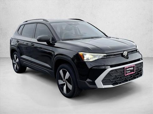 Used 2025 Volkswagen Taos S AWD/4WD image 3
