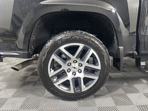 Used 2024 Chevrolet Colorado Z71 w/ Z71 Convenience Package 2 image 10