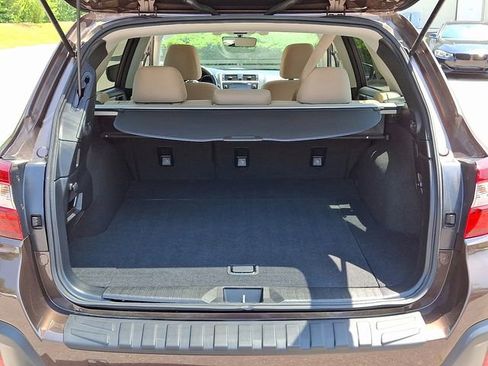 Used 2019 Subaru Outback 2.5i Premium image 35