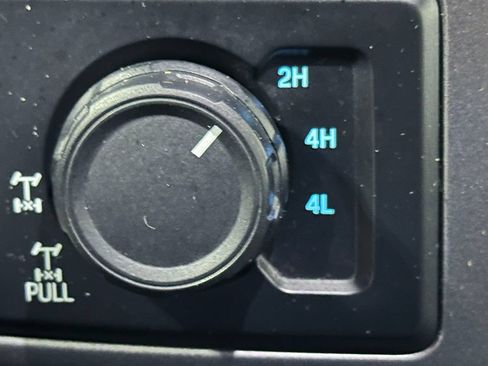 Used 2015 Ford F150 XLT w/ Equipment Group 302A Luxury AWD/4WD image 32