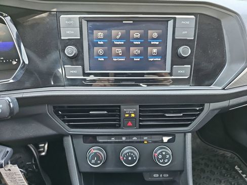 Certified 2023 Volkswagen Jetta Sport FWD image 14