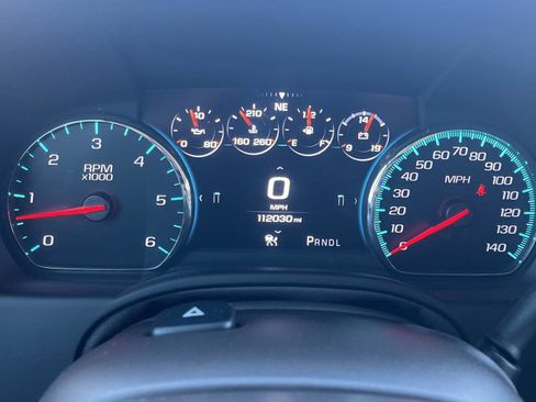 Used 2018 Chevrolet Suburban Premier image 41