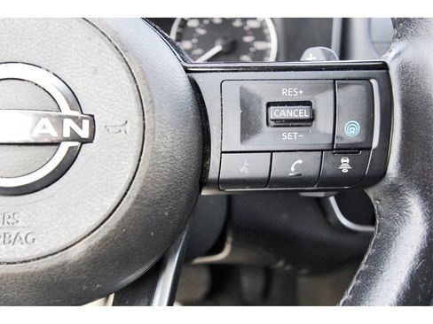 Used 2023 Nissan Rogue SV w/ SV Premium Package image 12