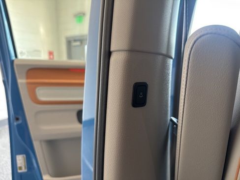 New 2025 Volkswagen ID. Buzz 1st Edition image 28