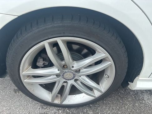 Used 2013 Mercedes-Benz C 300 4MATIC Sedan image 25