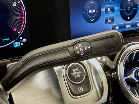 Certified 2025 Mercedes-Benz GLB 250 4MATIC image 16