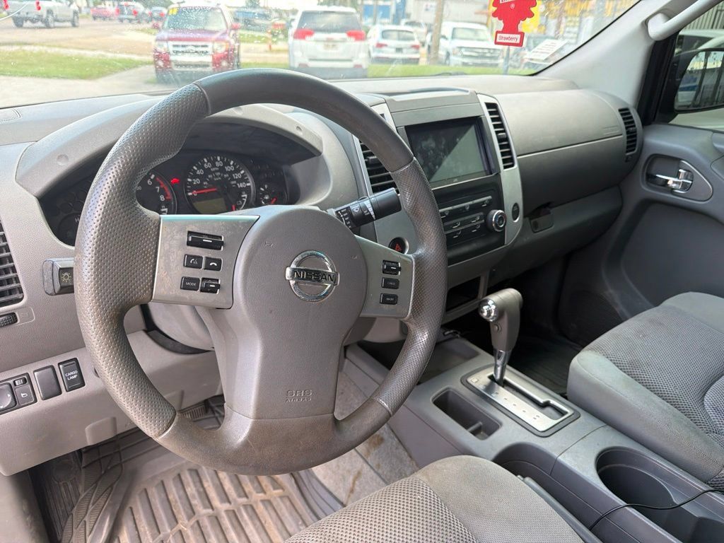 Used 2013 Nissan Frontier SV RWD image 11