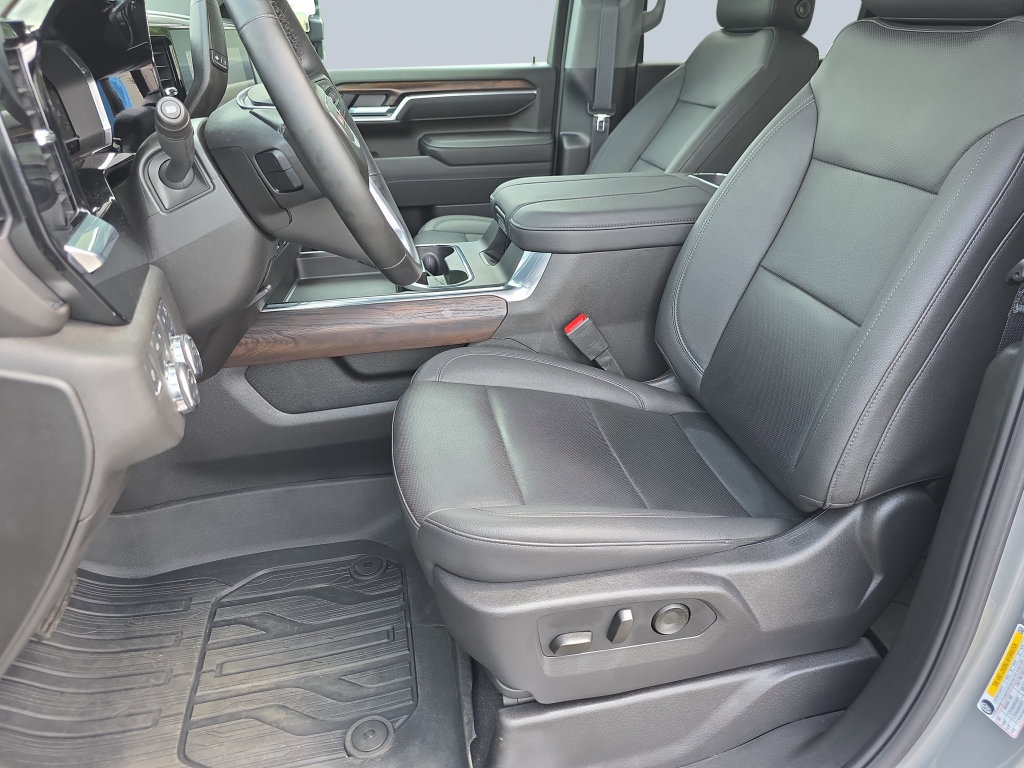 Used 2025 GMC Sierra 2500 SLT w/ SLT Premium Package AWD/4WD image 11