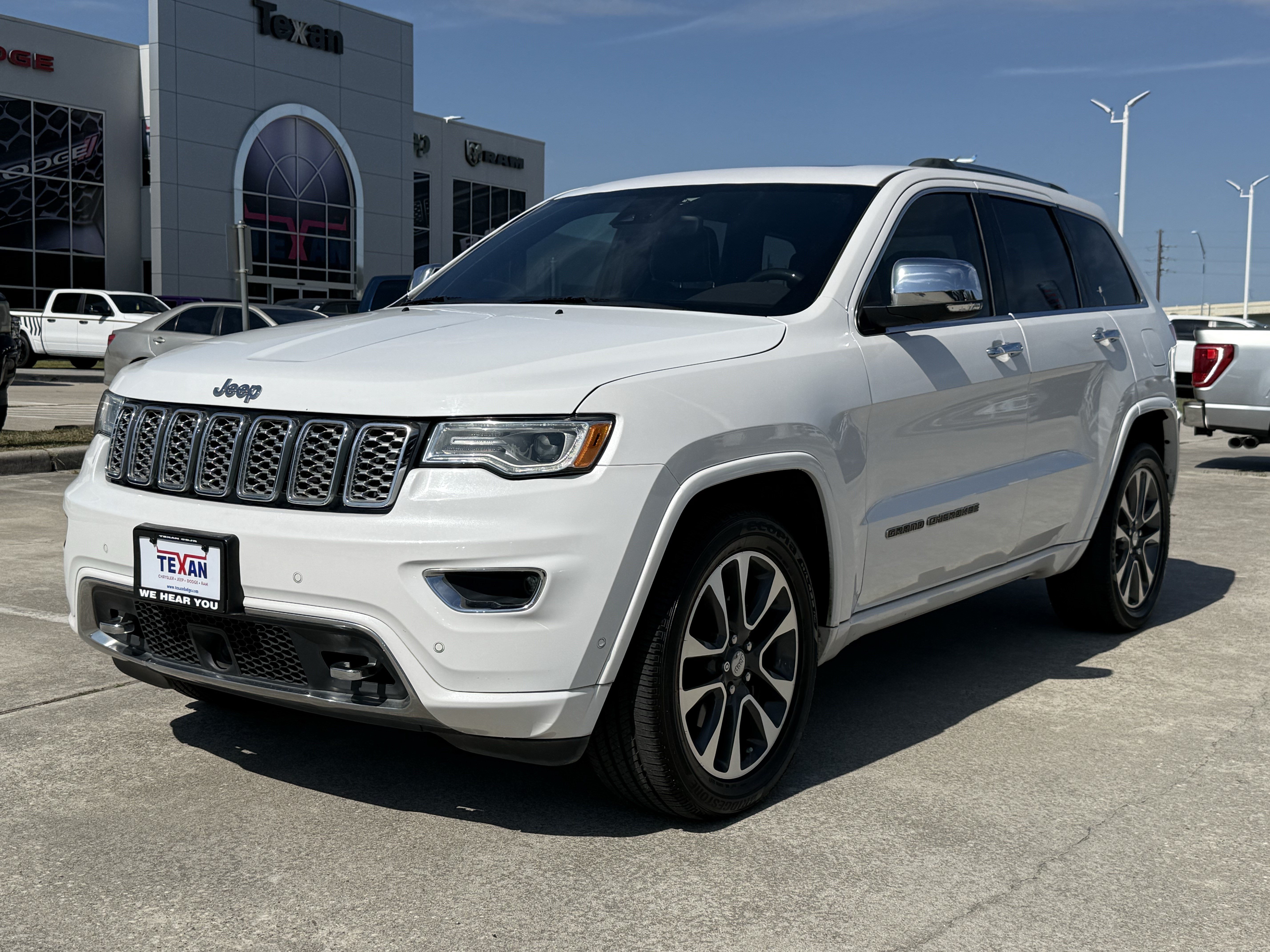 Used 2018 Jeep Grand Cherokee Overland RWD image 9