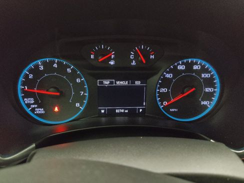 Used 2021 Chevrolet Equinox LS FWD image 23