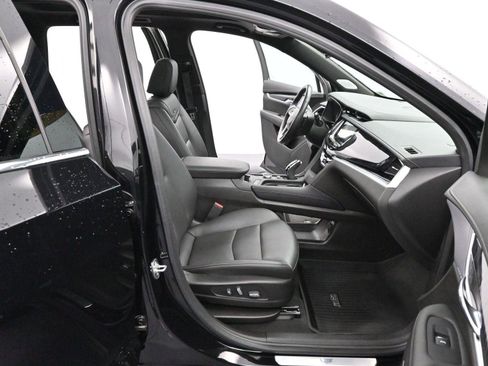 Used 2024 Cadillac XT6 Premium Luxury w/ LPO, Floor Liner Package AWD/4WD image 33