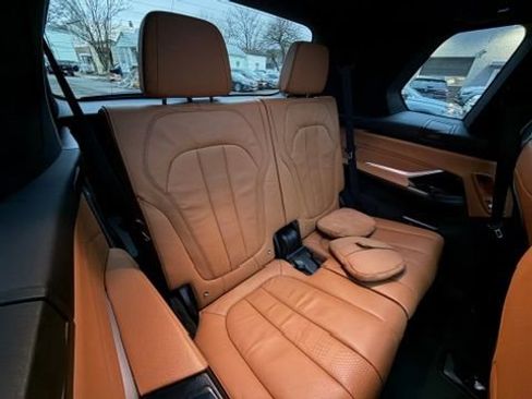 Used 2021 BMW X7 xDrive40i w/ M Sport Package image 26