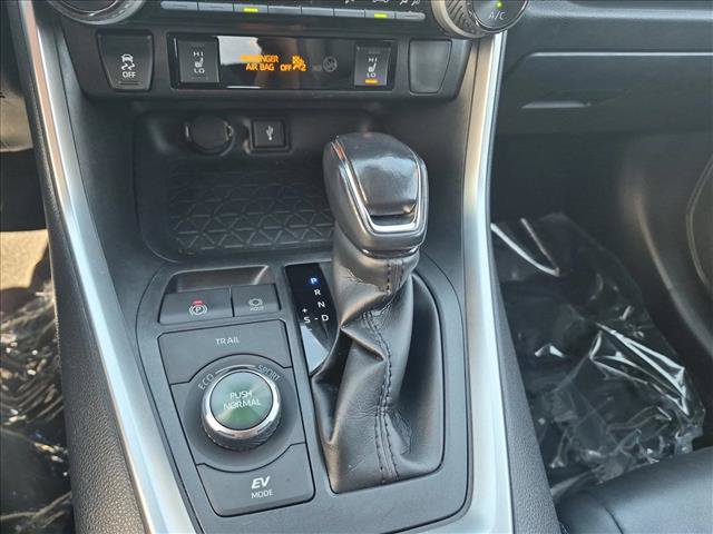 Used 2020 Toyota RAV4 XSE w/ XSE Grade Weather Package AWD/4WD image 12