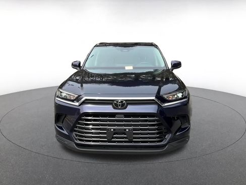 Used 2025 Toyota Grand Highlander XLE image 4