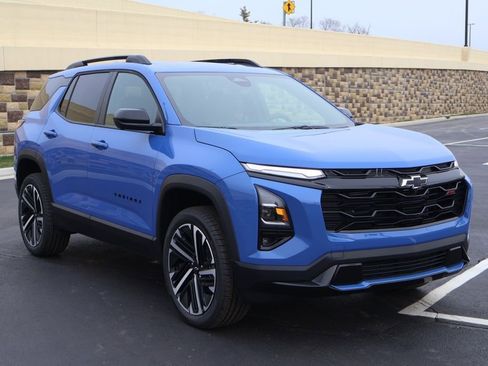 New 2026 Chevrolet Equinox RS w/ Convenience Package III FWD image 3