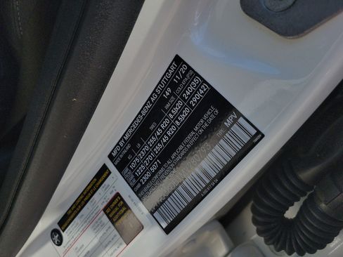 Certified 2021 Mercedes-Benz GLC 300 image 29