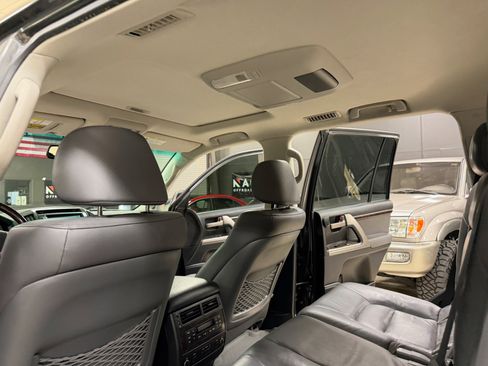 Used 2009 Toyota Land Cruiser image 26