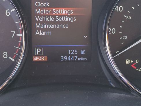 Used 2019 Nissan Rogue SV w/ Premium Package FWD image 22