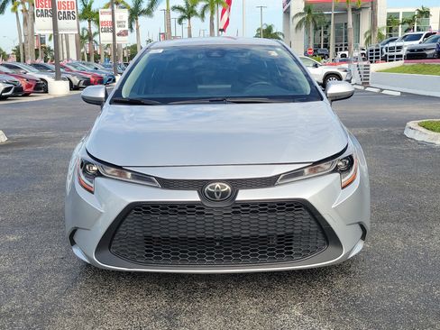 Used 2022 Toyota Corolla LE FWD image 4