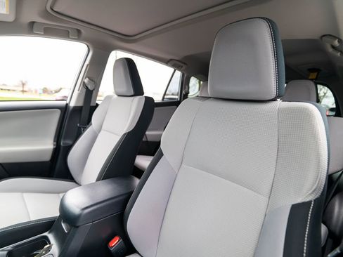 Used 2017 Toyota RAV4 XLE image 7