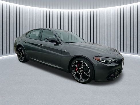 Used 2024 Alfa Romeo Giulia Ti image 2