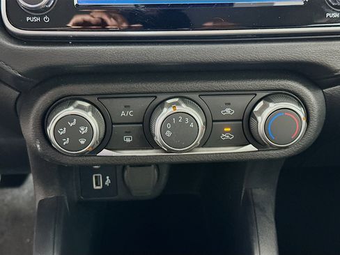 Used 2024 Nissan Versa S w/ Trunk Package image 22