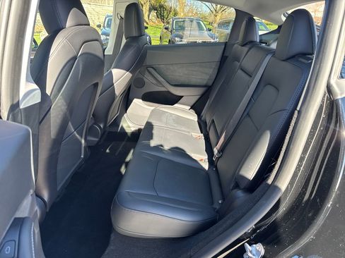 Used 2023 Tesla Model Y Long Range image 25