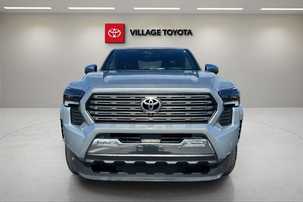 Used 2024 Toyota Tacoma Limited w/ Limited Package (LT) AWD/4WD image 8