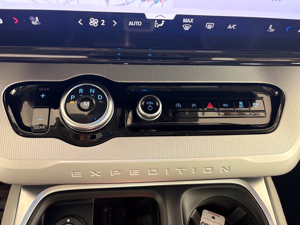 Used 2025 Ford Expedition Active RWD image 29