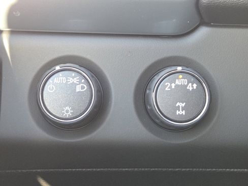 Used 2018 Chevrolet Tahoe LT image 6