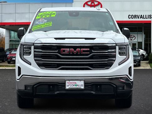 Used 2024 GMC Sierra 1500 SLT image 9