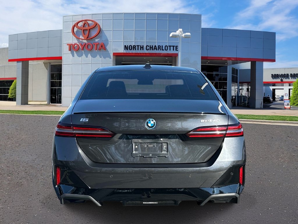 Used 2024 BMW i5 eDrive40i w/ M Sport Package RWD image 6