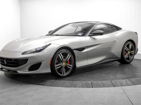 Used 2019 Ferrari Portofino RWD image 11