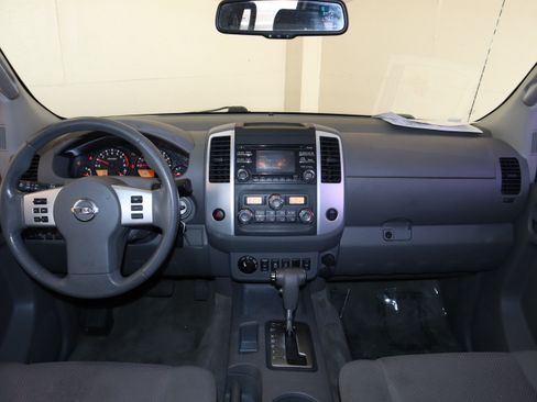 Used 2014 Nissan Frontier SV w/ SV Value Truck Package AWD/4WD image 26