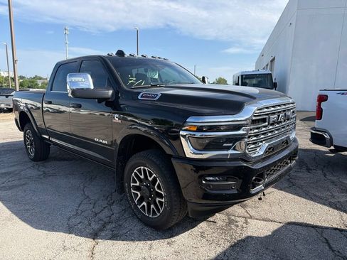 Used 2025 RAM 2500 Limited AWD/4WD image 1
