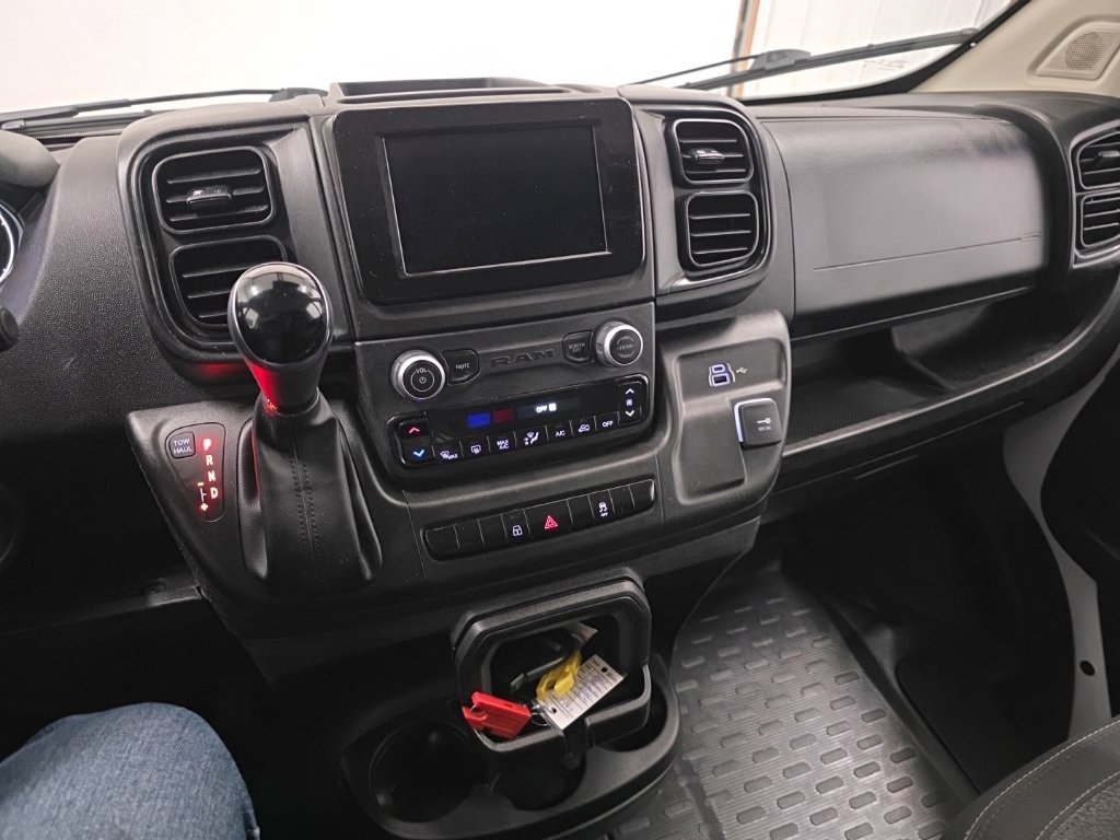 Used 2025 RAM ProMaster 2500 w/ U-Haul Equipment Group FWD image 18