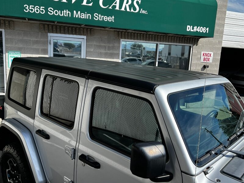 Used 2023 Jeep Wrangler Unlimited Rubicon 4xe w/ Cold Weather Group AWD/4WD image 9