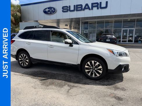Used 2017 Subaru Outback 2.5i Limited AWD/4WD image 1