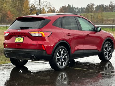 Used 2022 Ford Escape SEL w/ SEL Stealth AWD Package image 4