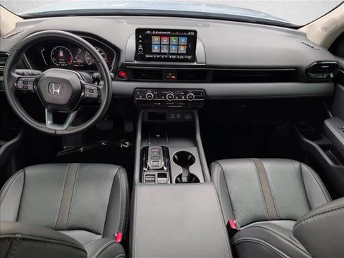 Used 2024 Honda Pilot Touring image 19