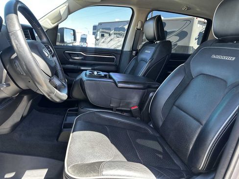 Used 2022 RAM 1500 Laramie AWD/4WD image 13