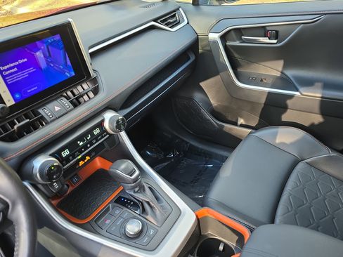 Used 2024 Toyota RAV4 Adventure image 24