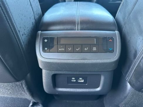 Used 2023 Nissan Pathfinder SL w/ Black Appearance Package AWD/4WD image 26