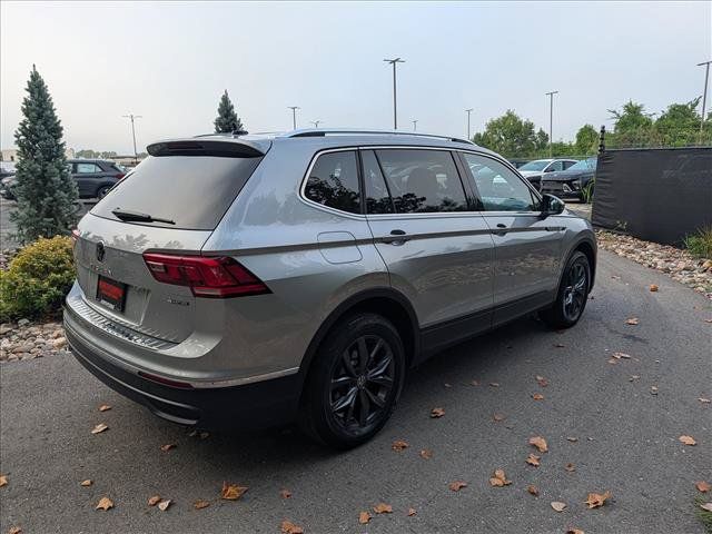 Used 2022 Volkswagen Tiguan SE AWD/4WD image 5
