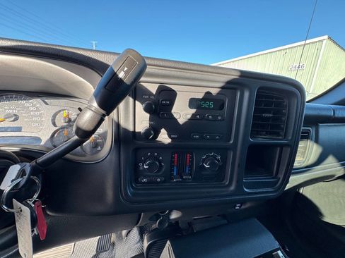 Used 2005 Chevrolet Silverado 2500 4x4 Crew Cab image 36